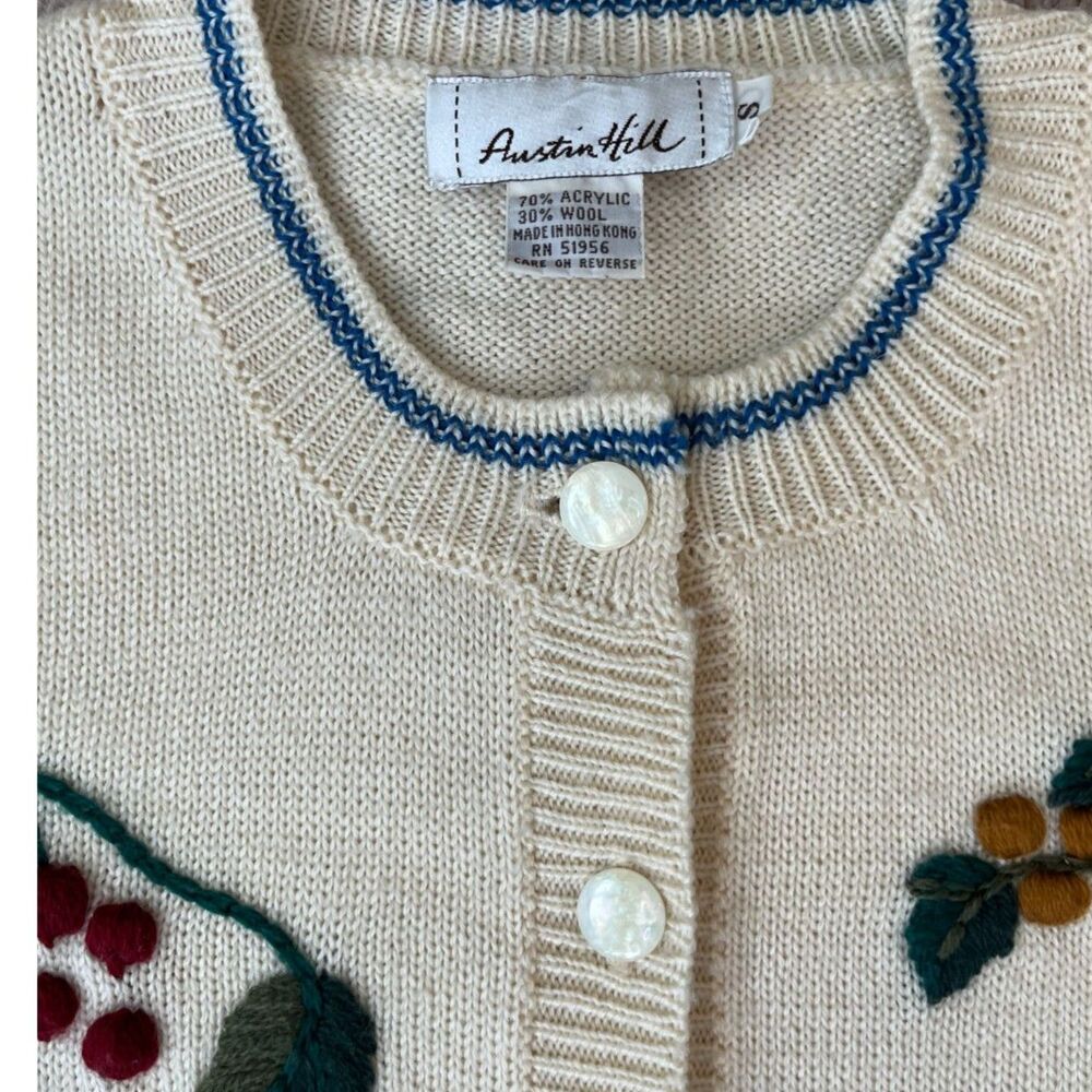 Vintage Austin Hill Embroidered Cream Cardigan Sweater Wool Blend Size Small - Picture 6 of 9